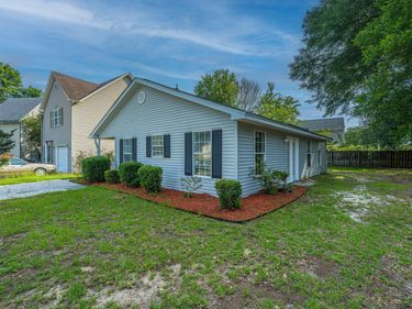 1437 Swamp Angel Court, Charleston, SC 29412