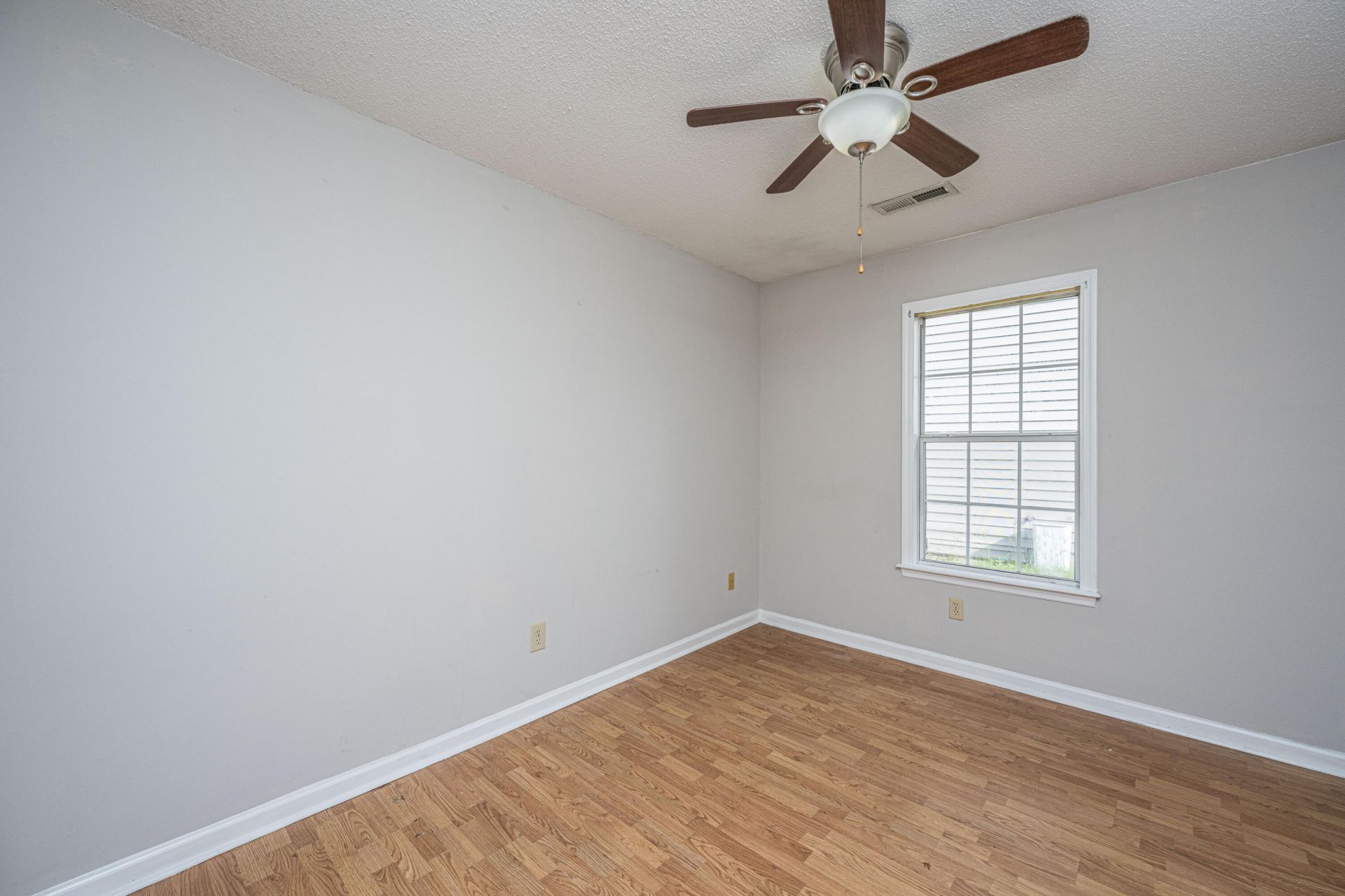 1437 Swamp Angel Court Photo 27