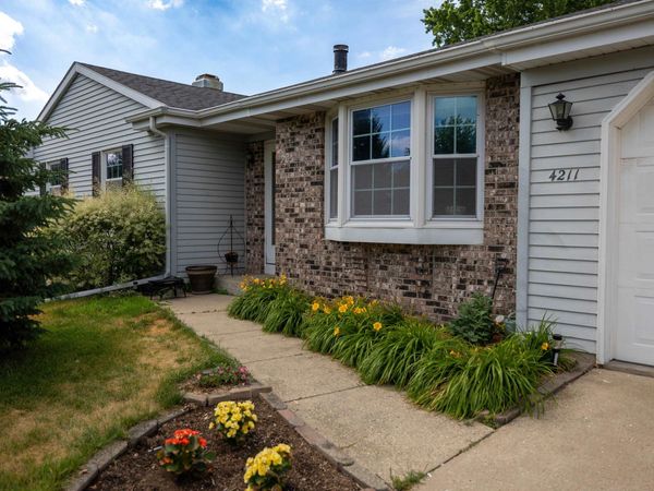 4211 Wilshire Lane, Janesville, WI 53546