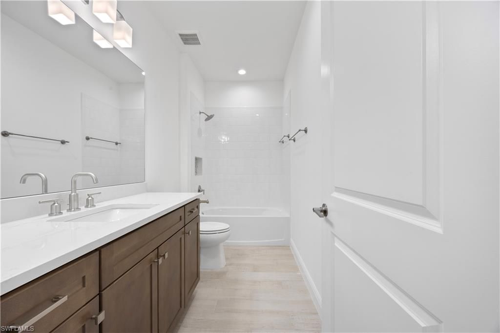 4580 Skysail Dr, Naples, FL 34120 Photo