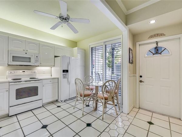 2325 Hidden Lake DR, Unit 1, NAPLES, FL 34112