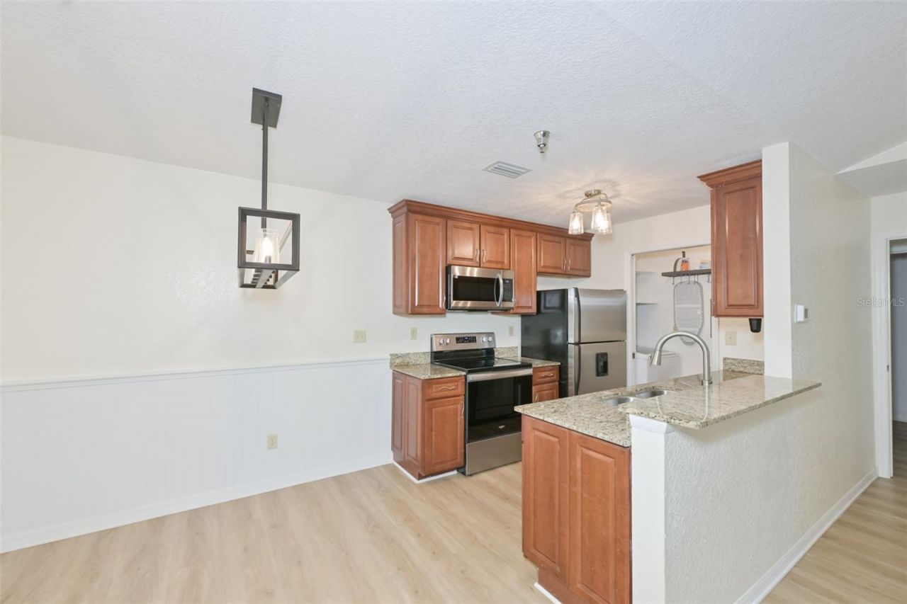 10265 Gandy Boulevard N, Unit 1006, Saint Petersburg, FL 33702 Photo