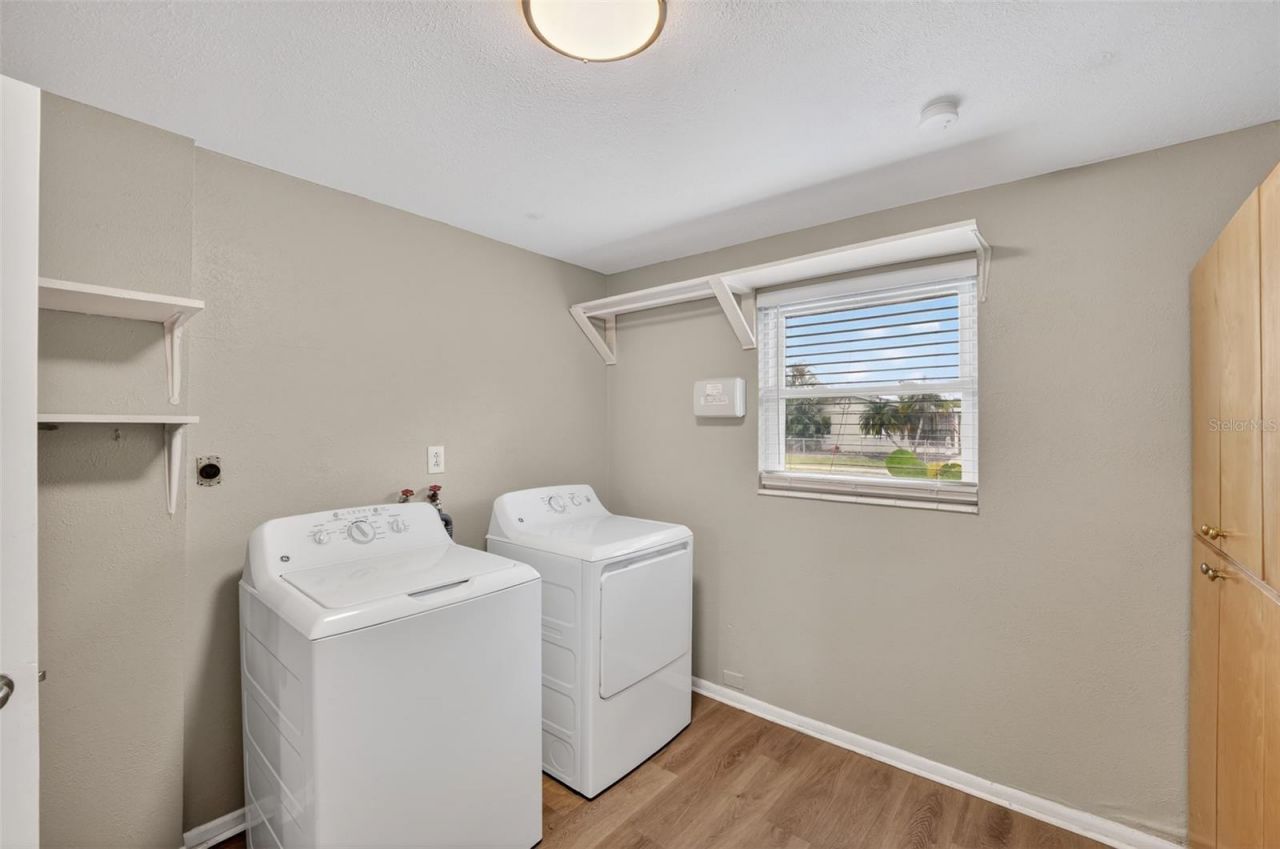 2505 Wood Street, Sarasota, FL 34237 Photo
