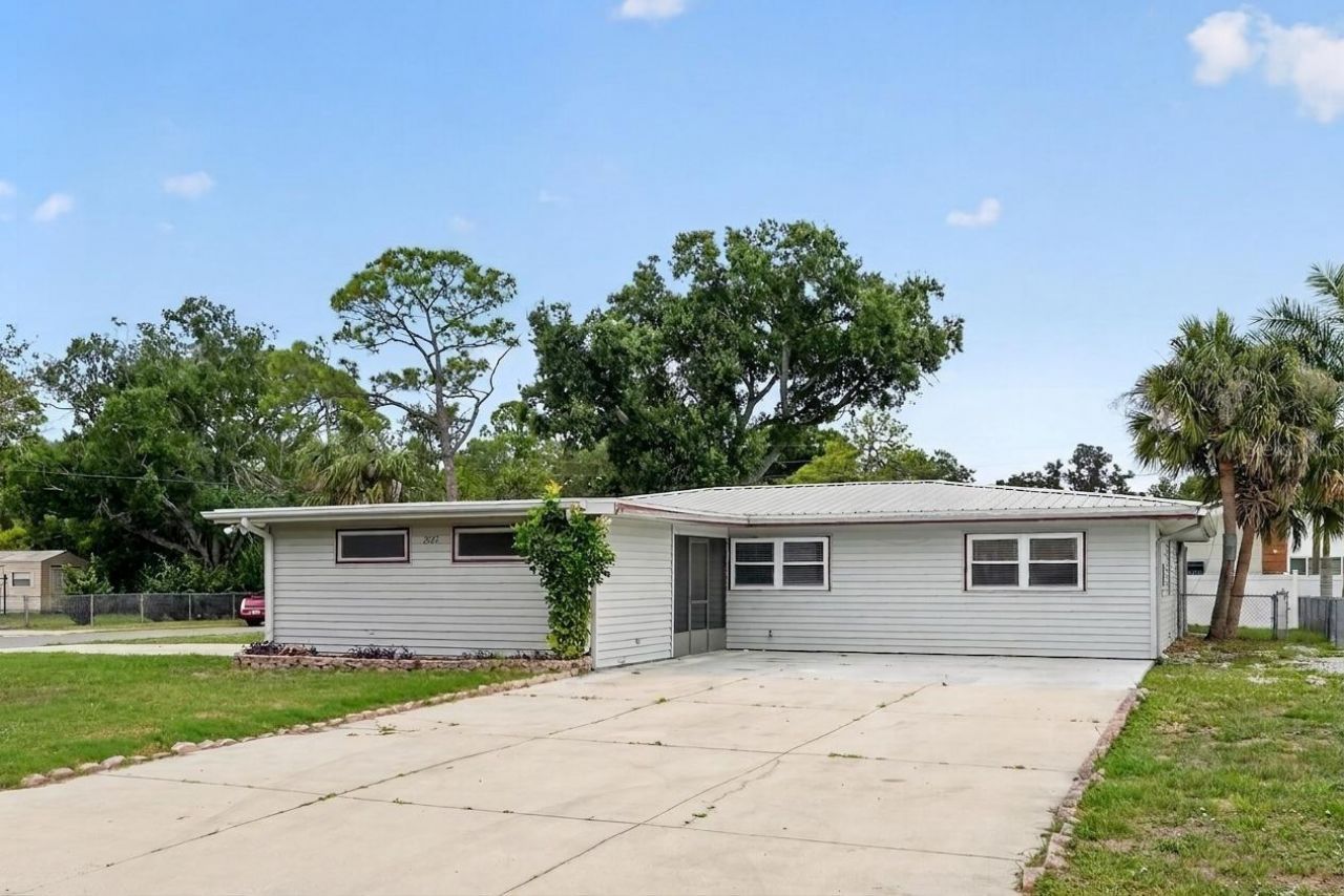 2505 Wood Street, Sarasota, FL 34237 Photo