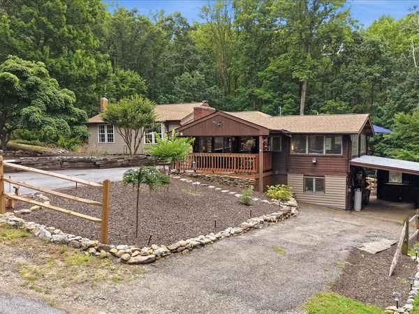 200 REVENOOR ROAD , HARPERS FERRY, WV 25425
