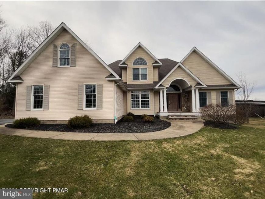 355 Washington Road, Greenfield Township, PA 18407 Main Photo