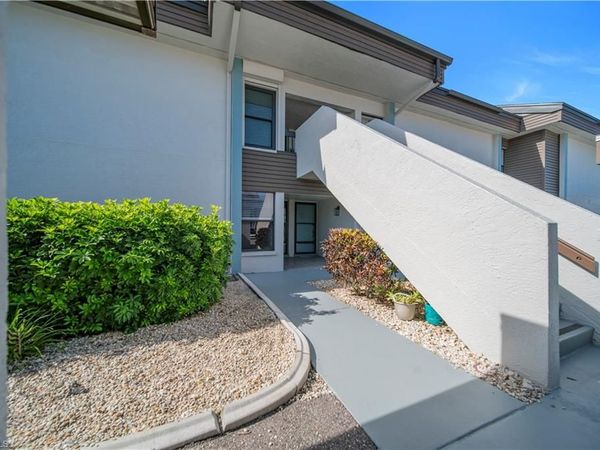 5790 Trailwinds DR , Unit 111, FORT MYERS, FL 33907