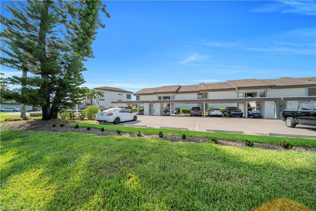 5790 Trailwinds Dr, Unit 111, Fort Myers, FL 33907 Photo