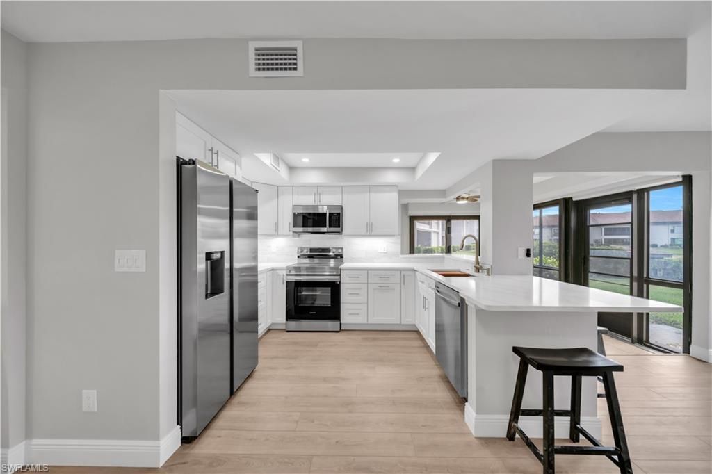 5790 Trailwinds Dr, Unit 111, Fort Myers, FL 33907 Photo