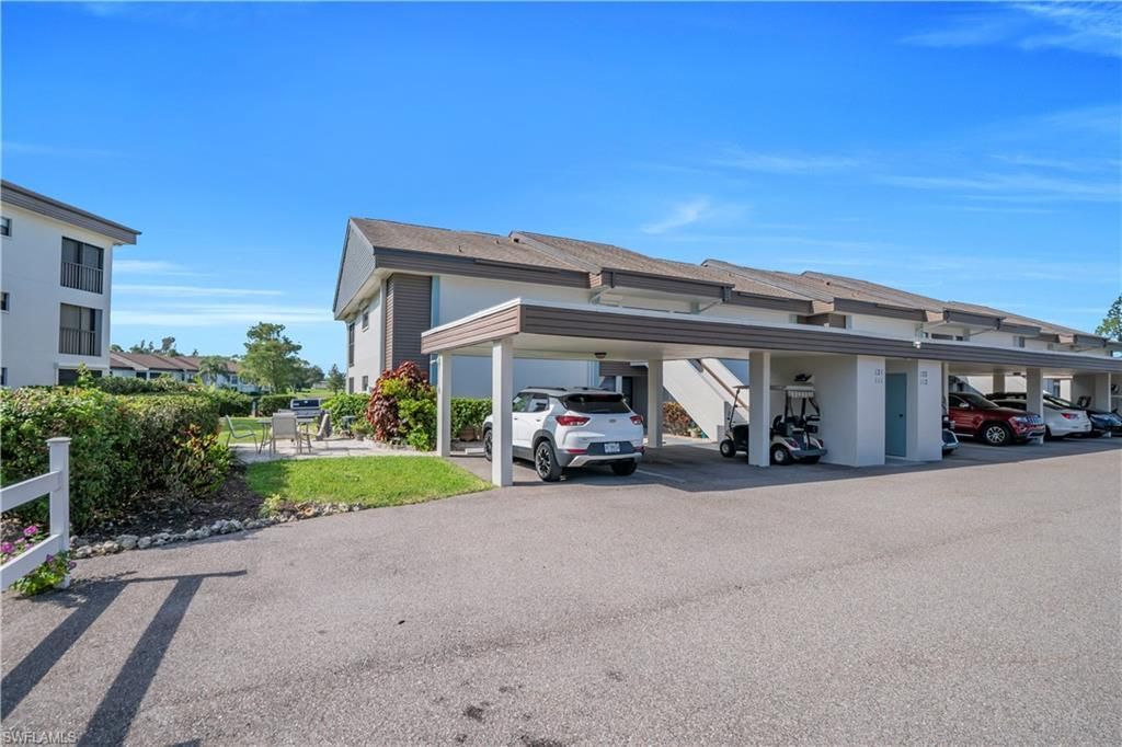 5790 Trailwinds Dr, Unit 111, Fort Myers, FL 33907 Photo