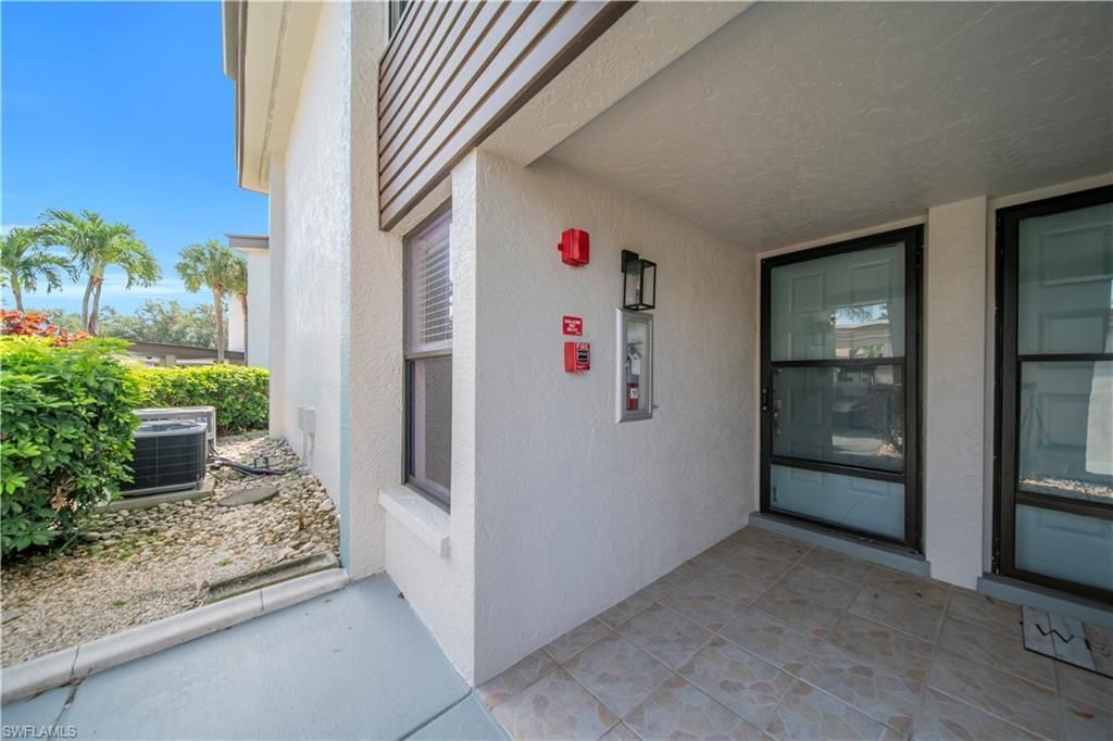 5790 Trailwinds Dr , Unit 111, Fort Myers, FL 33907 Photo