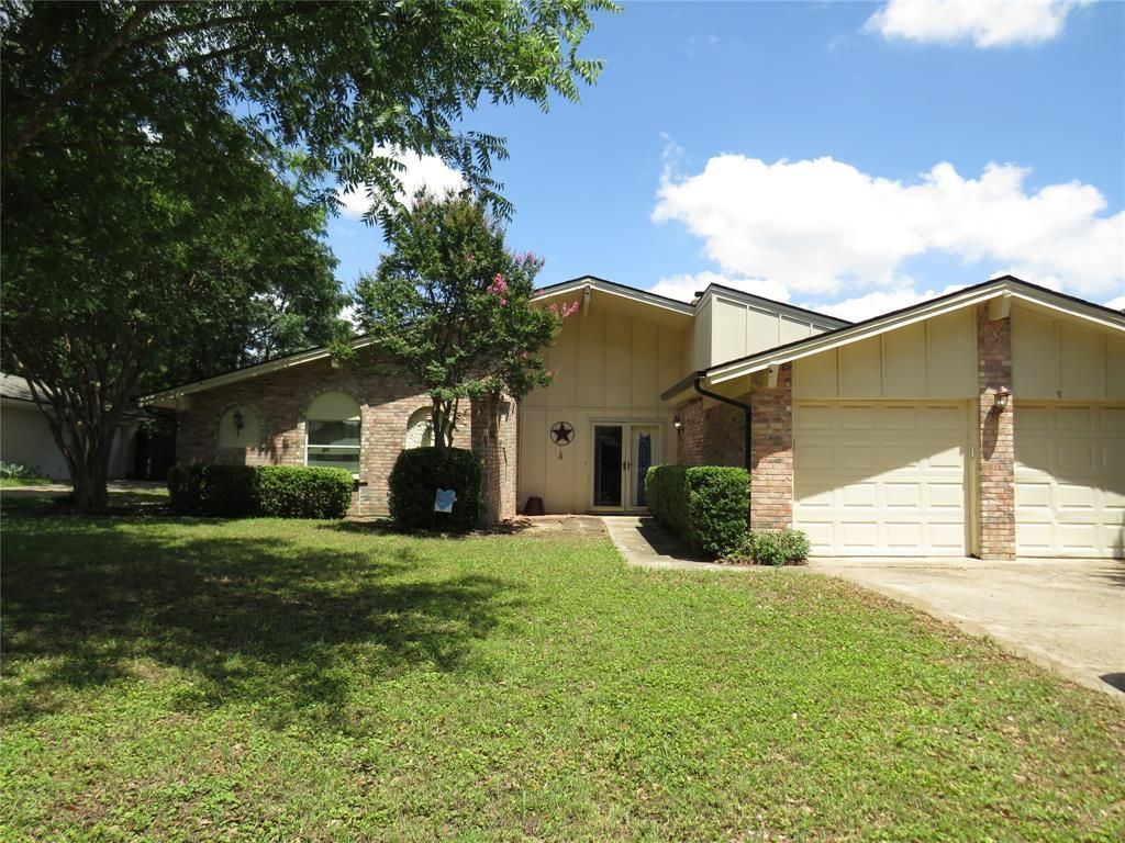 3308 Spring Valley Drive, Bedford, TX 76021 Main Photo