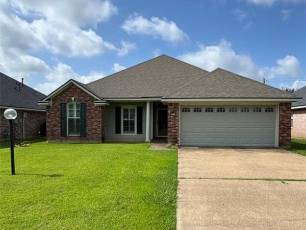 2914 Le Oaks , Bossier City, LA 71111
