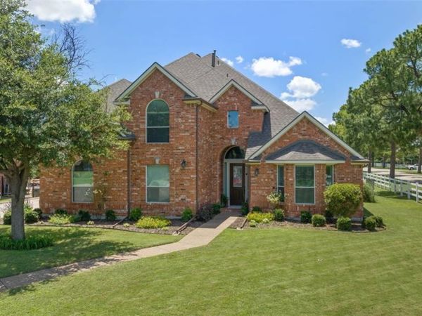 1100 Durango Circle, Shady Shores, TX 76208