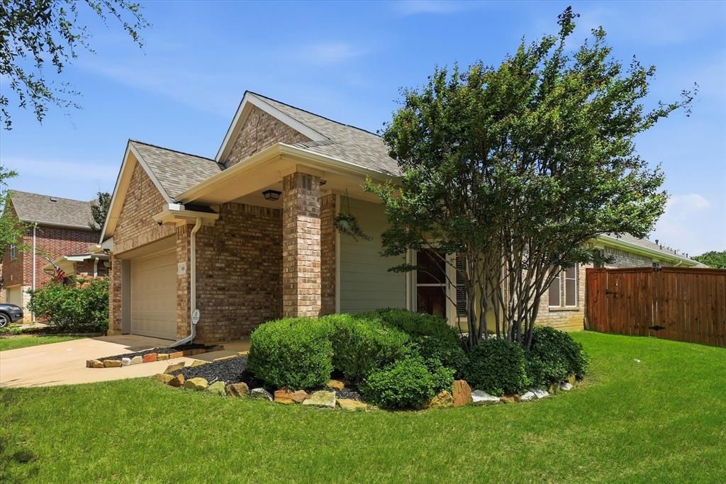 300 Conroe Circle, Lantana, TX 76226 Main Photo