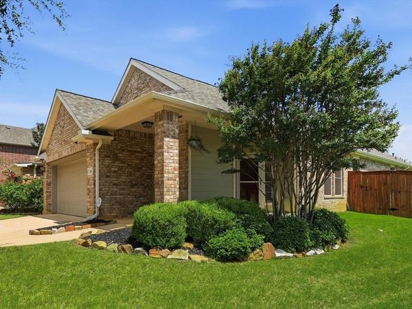 300 Conroe Circle, Lantana, TX 76226