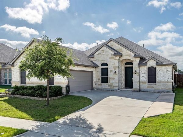 3667 Rolling Meadows Drive, Grand Prairie, TX 76065