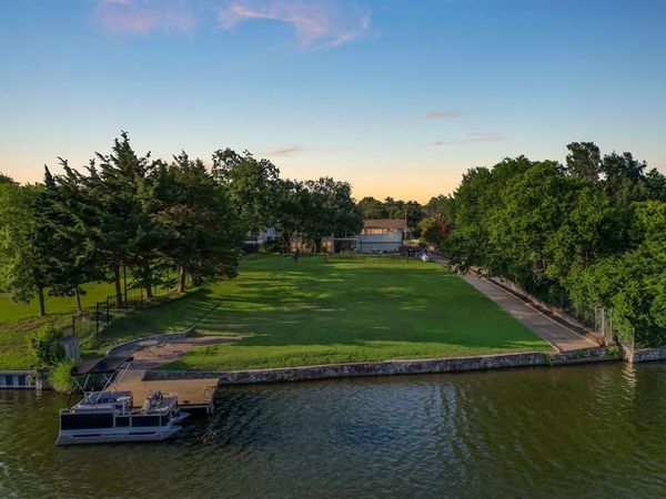 6729 Brants Lane, Fort Worth, TX 76116