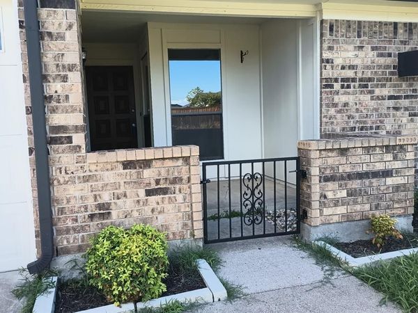 2314 Woodside Drive , Grand Prairie, TX 75052