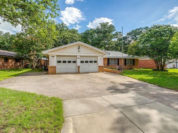 616 Post Oak Drive, Hurst, TX 76053