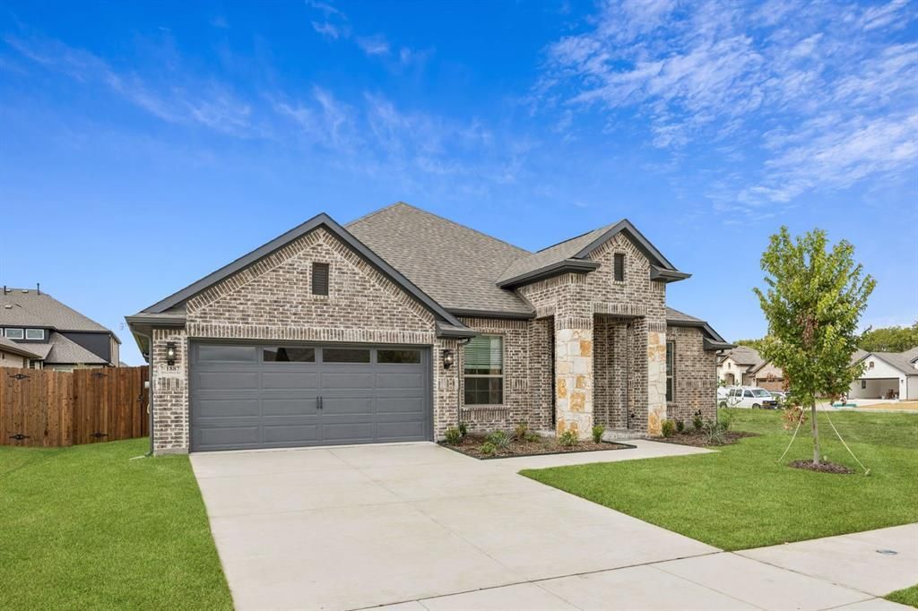 649 Red Maple Road, Waxahachie, TX 75165 Main Photo