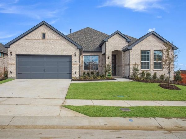 685 Red Maple Road, Waxahachie, TX 75165