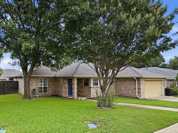 1857 Woodbridge Drive , Sulphur Springs, TX 75482