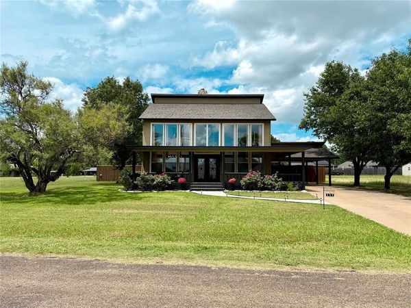 131 San Felipe Drive , Mabank, TX 75156