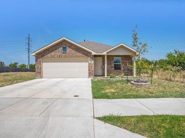 8204 High Garden Street, Fort Worth, TX 76123