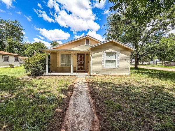 1002 N Avenue H , Haskell, TX 79521