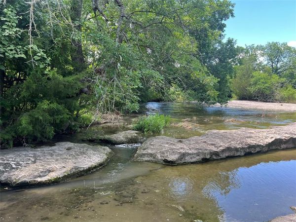 835 County Road 3715 , Gober, TX 75443