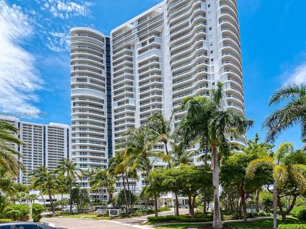21050 NE 38th Ave , Unit 305, Aventura, FL 33180