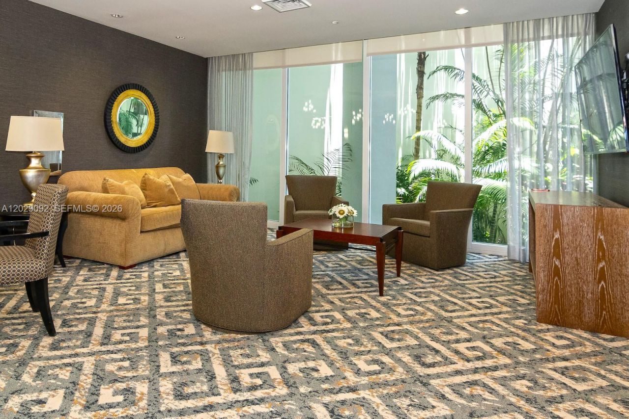 21050 NE 38th Ave , Unit 305, Aventura, FL 33180 Photo
