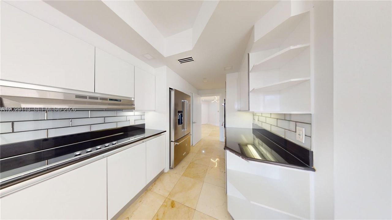 21050 NE 38th Ave , Unit 305, Aventura, FL 33180 Photo