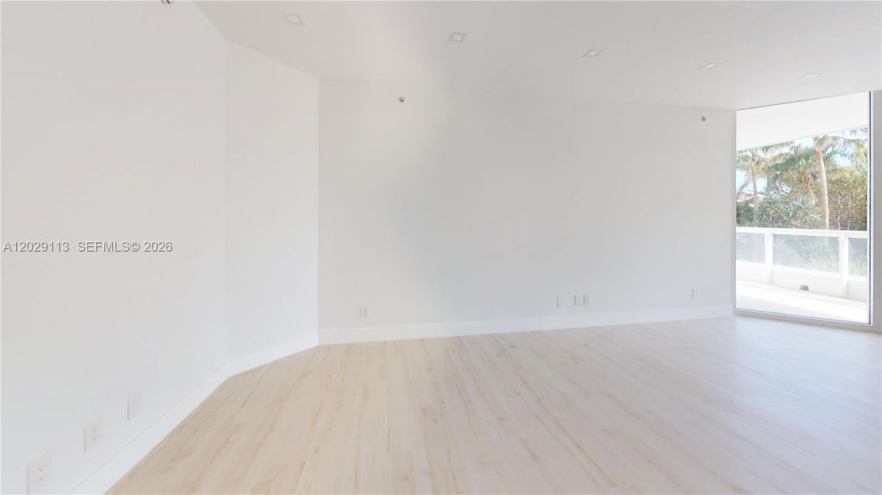 21050 NE 38th Ave , Unit 305, Aventura, FL 33180 Photo