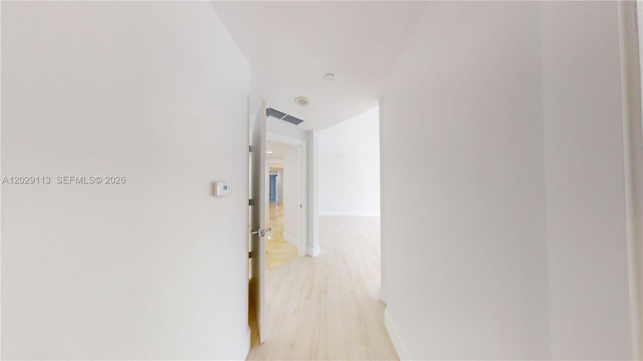 21050 NE 38th Ave , Unit 305, Aventura, FL 33180 Photo