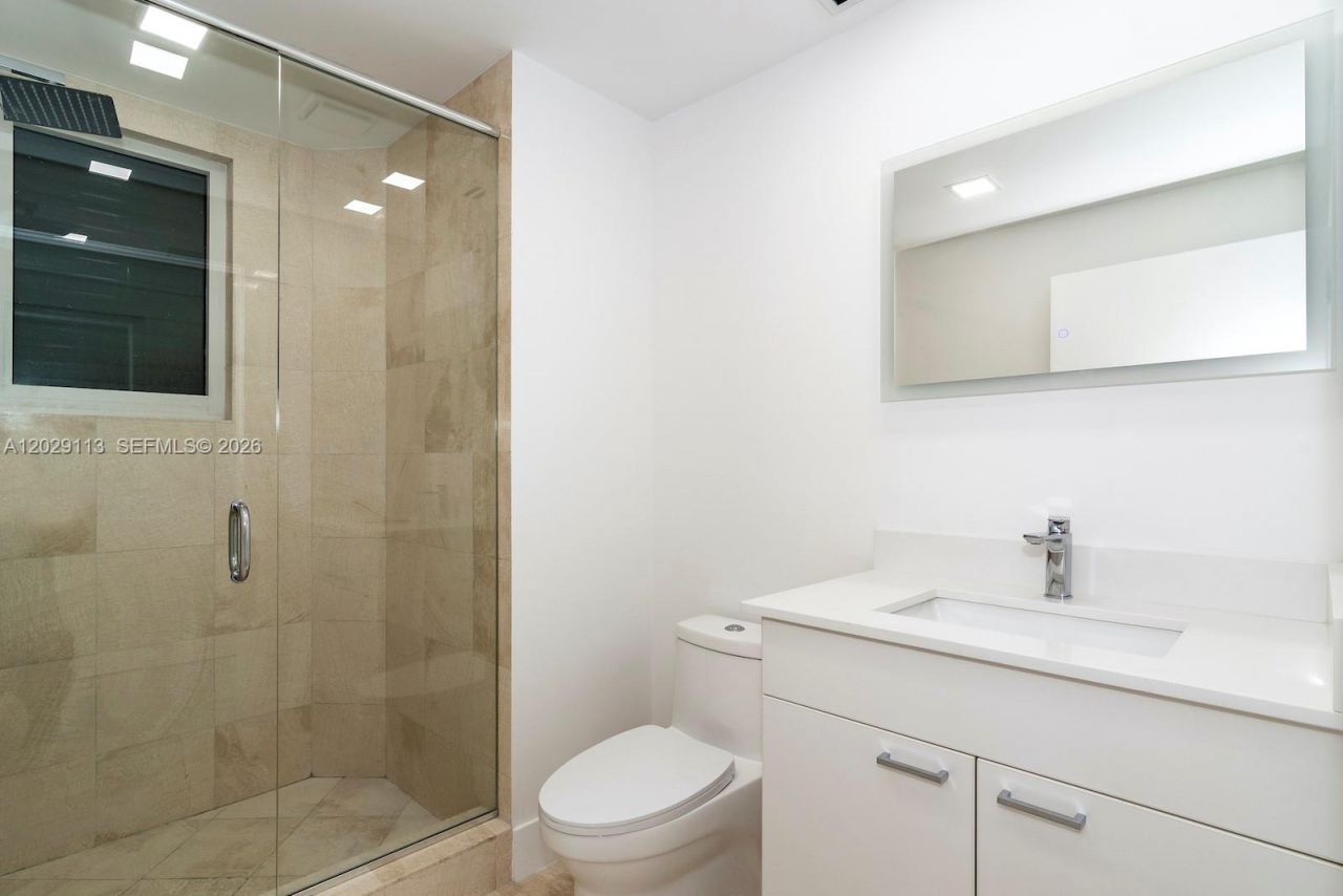 21050 NE 38th Ave , Unit 305, Aventura, FL 33180 Photo