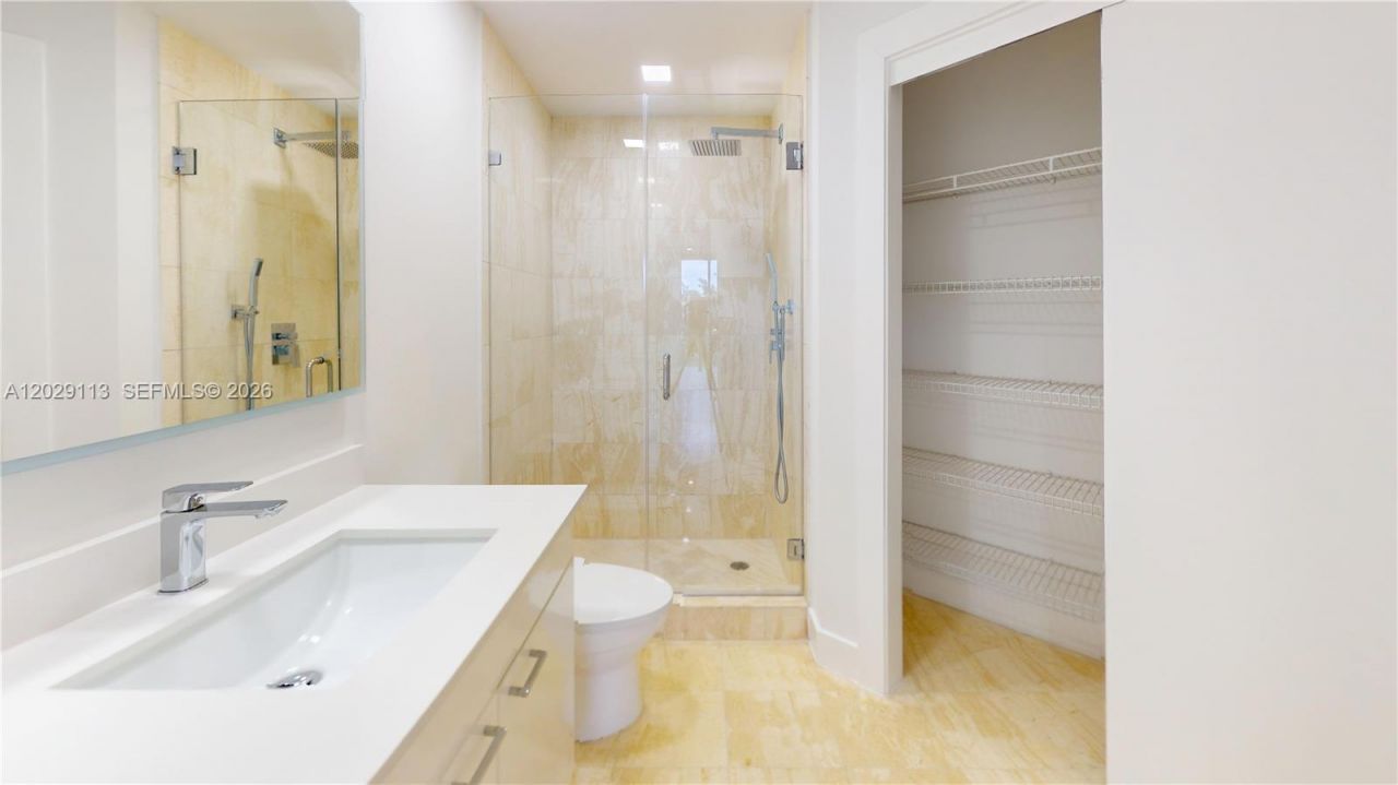 21050 NE 38th Ave , Unit 305, Aventura, FL 33180 Photo