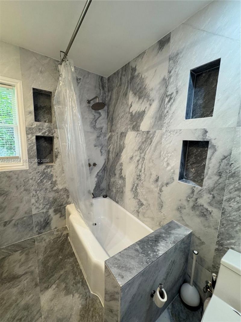 8238 NE 9th Ave , Miami, FL 33138 Photo