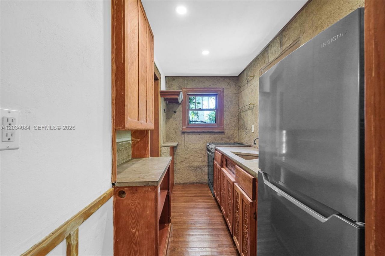 8238 NE 9th Ave, Miami, FL 33138 Photo