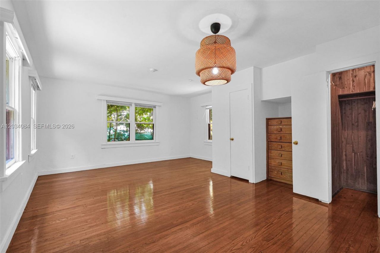 8238 NE 9th Ave, Miami, FL 33138 Photo