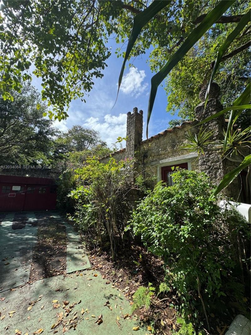 8238 NE 9th Ave , Miami, FL 33138 Photo