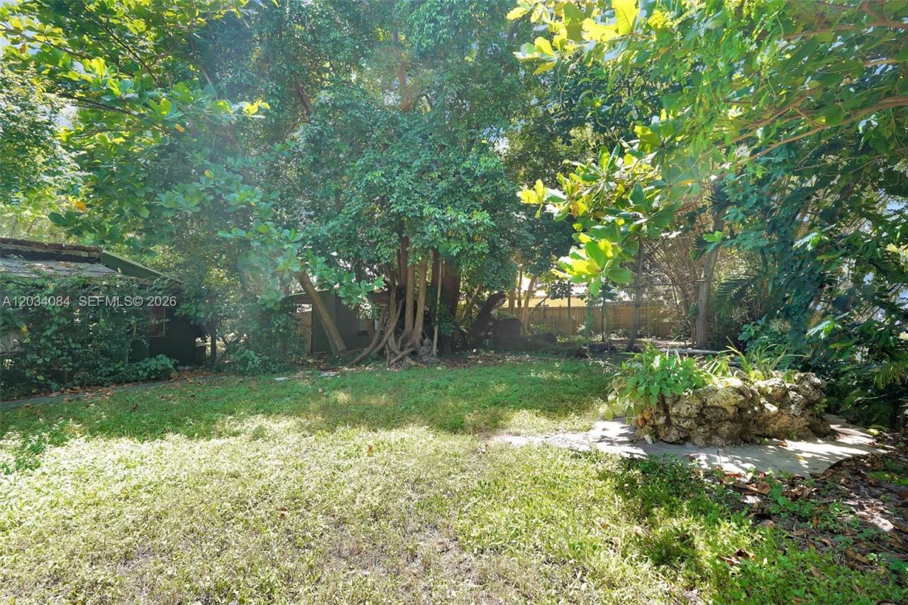 8238 NE 9th Ave, Miami, FL 33138 Photo
