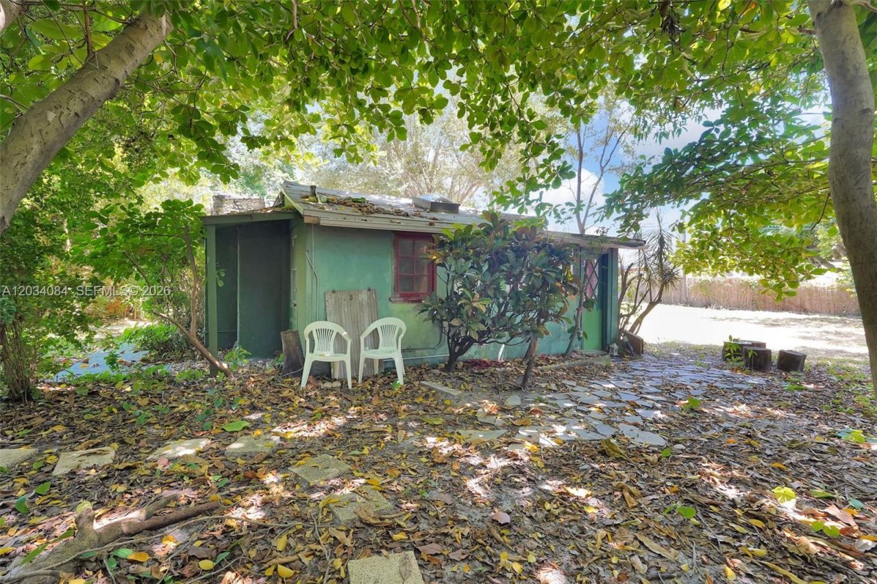 8238 NE 9th Ave, Miami, FL 33138 Photo