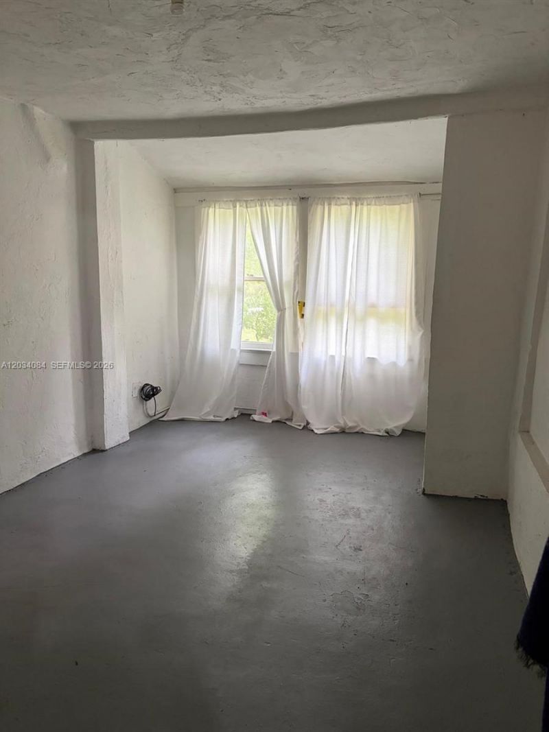8238 NE 9th Ave , Miami, FL 33138 Photo