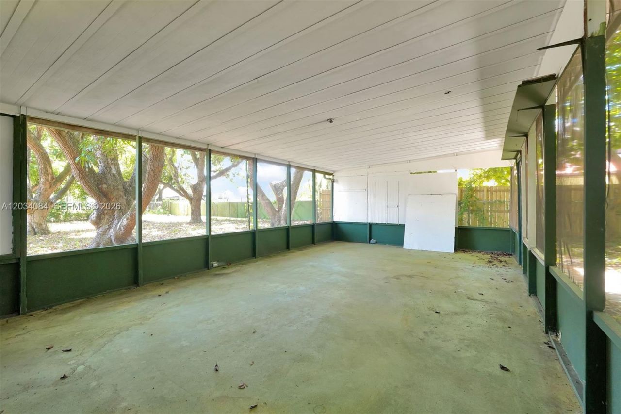 8238 NE 9th Ave, Miami, FL 33138 Photo