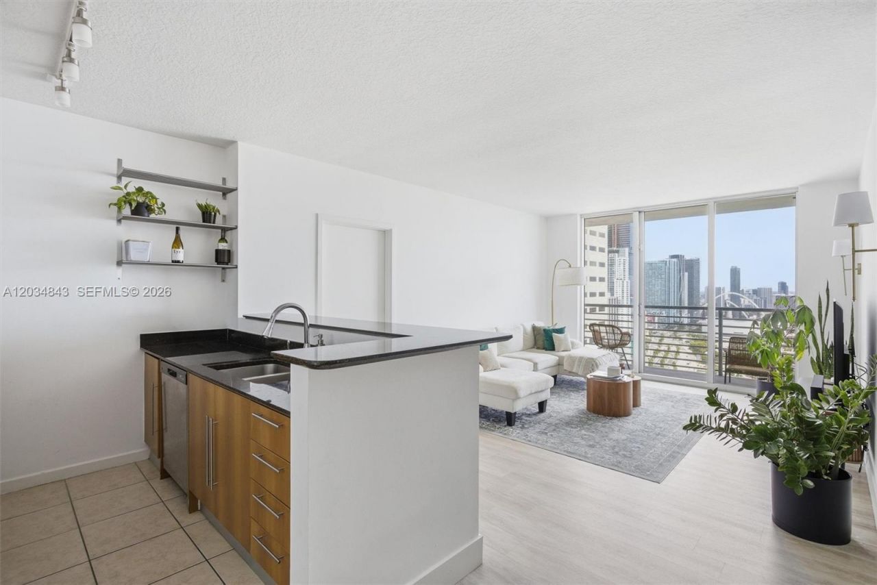 325 S Biscayne Blvd , Unit 4022, Miami, FL 33131 Photo