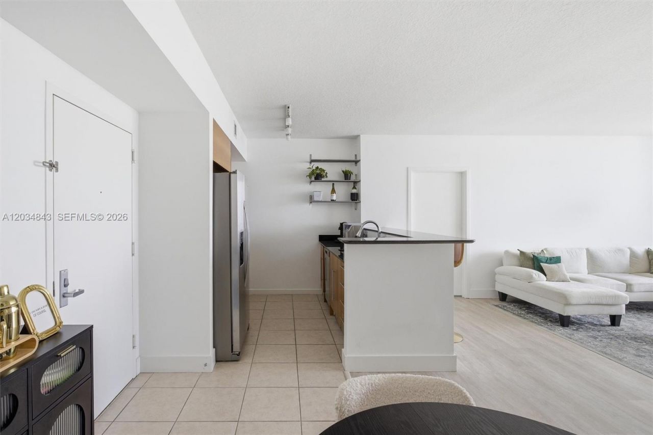 325 S Biscayne Blvd , Unit 4022, Miami, FL 33131 Photo