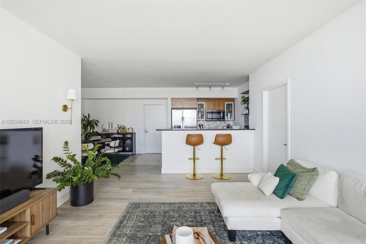 325 S Biscayne Blvd , Unit 4022, Miami, FL 33131 Photo