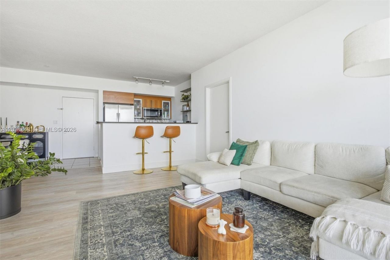 325 S Biscayne Blvd , Unit 4022, Miami, FL 33131 Photo